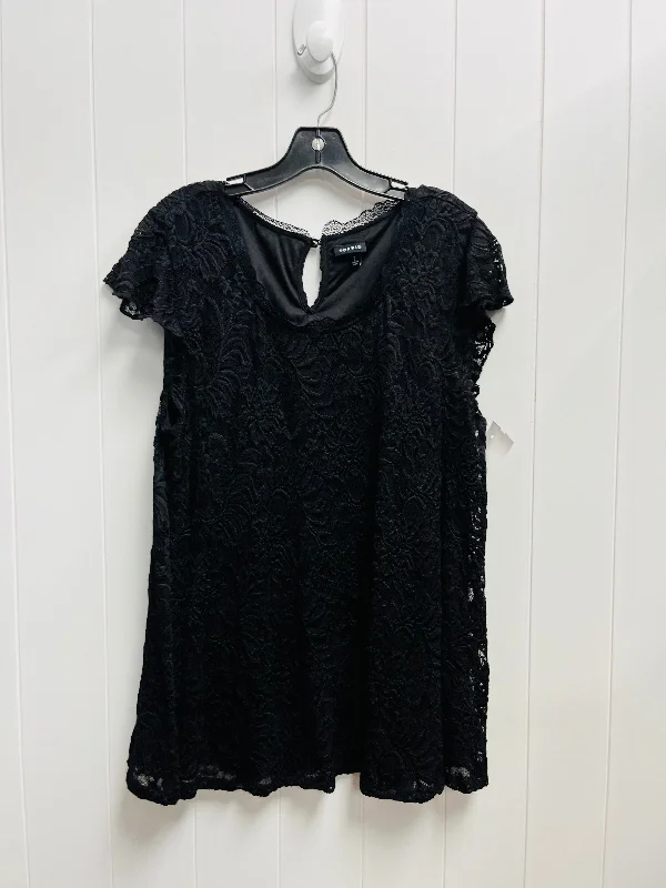 Top Short Sleeve By Torrid In Black, Size: 2x