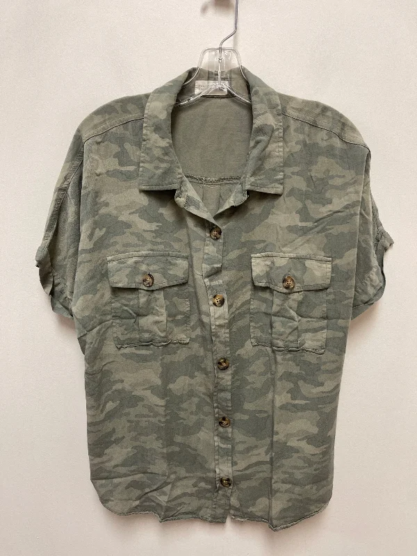 Blouse Short Sleeve By Maurices In Camouflage Print, Size: L