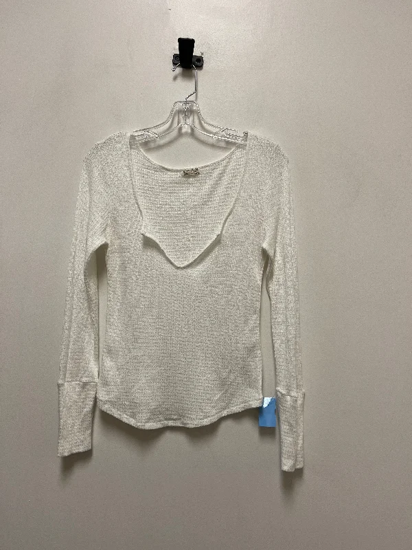 Top Long Sleeve By Free People In White, Size: M